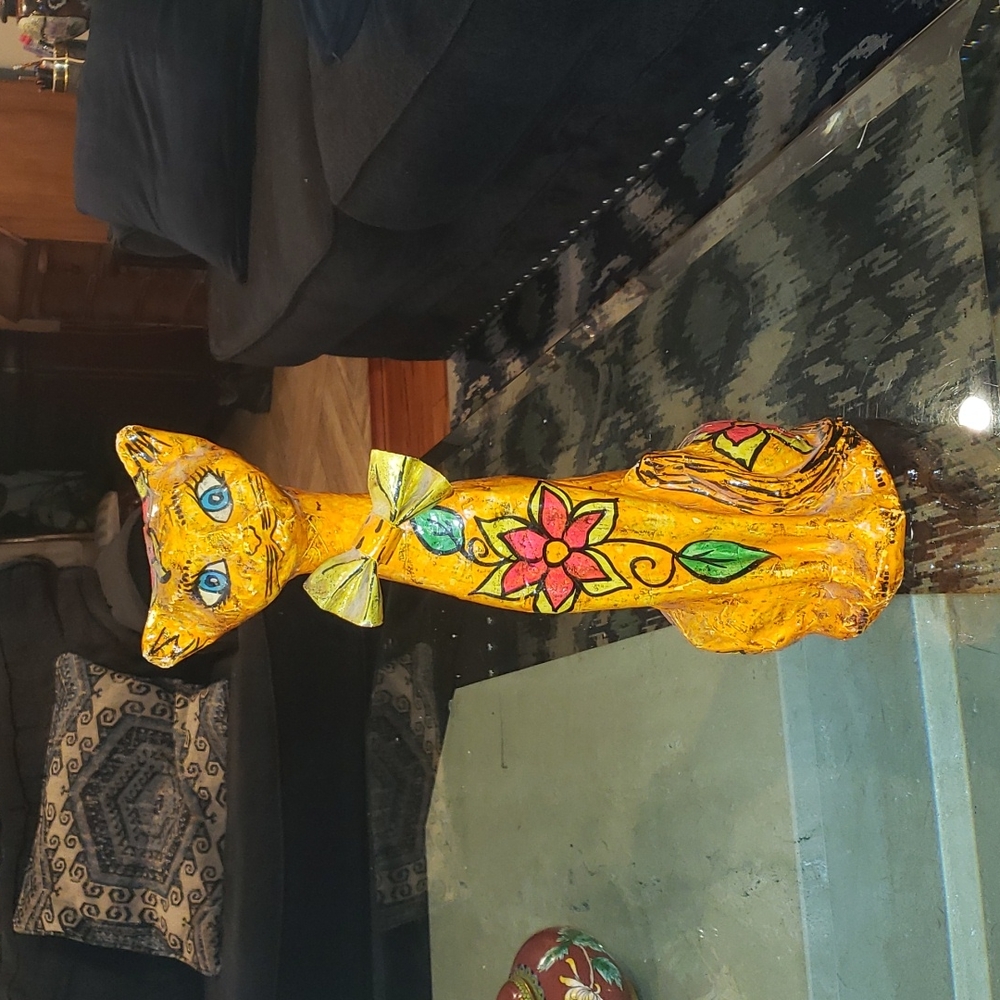 Vintage Mexican paper machine cat